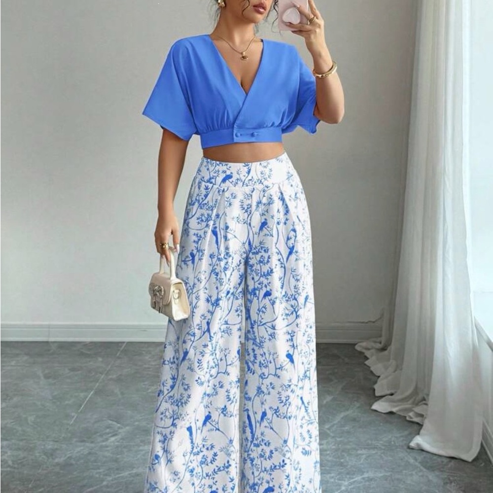 SHEIN Blue and White Floral Wide Leg Jumpsuit size XL
